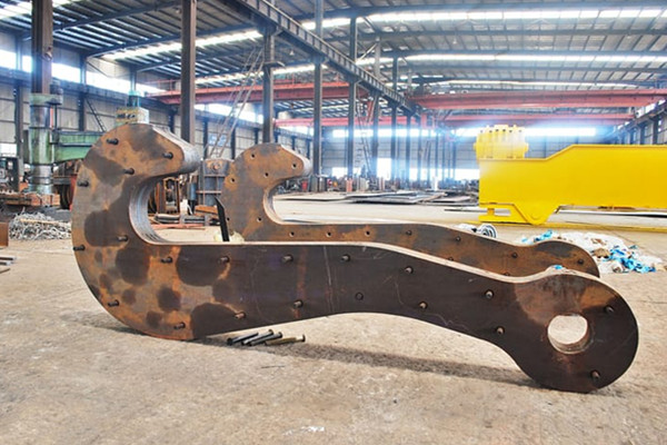 Multiple Measures to Cope with Summer Heat and Maintain Crane Hook Production Efficiency